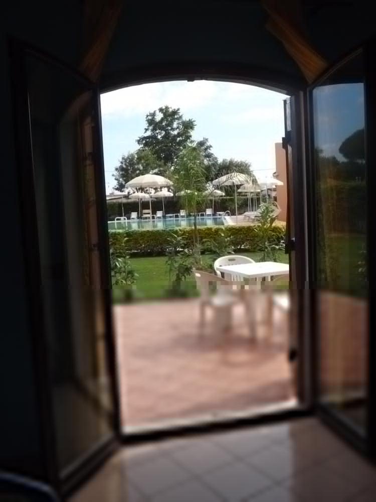 Hotel Ristorante Al Canto Delle Sirene 泰拉奇纳 外观 照片