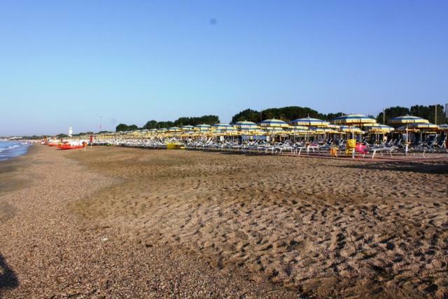 Hotel Ristorante Al Canto Delle Sirene 泰拉奇纳 外观 照片